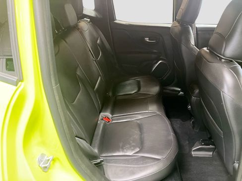 Used 2018 Jeep Renegade Limited w/ UConnect 8.4 Nav Group image 27