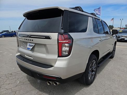 Used 2022 Chevrolet Tahoe Z71 w/ Z71 Off-Road Package AWD/4WD image 7