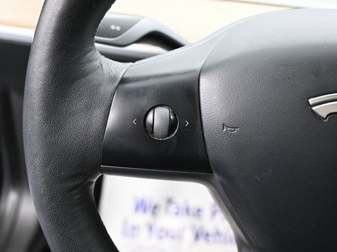 Used 2021 Tesla Model 3 Standard Range Plus image 18