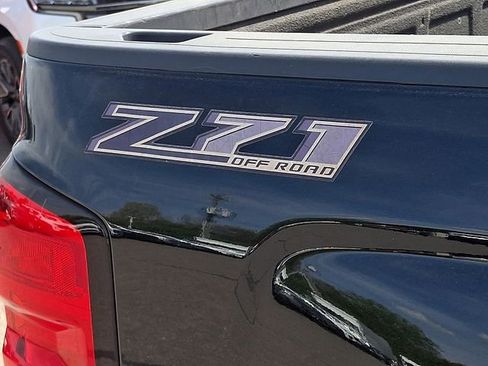 Used 2018 Chevrolet Silverado 1500 LT w/ All Star Edition image 25