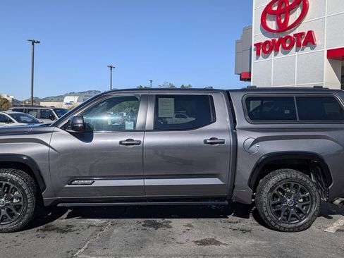 Used 2024 Toyota Tundra Platinum image 9
