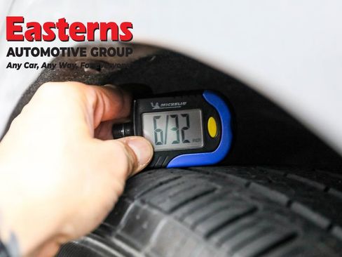 Used 2023 Chrysler Pacifica Limited image 41