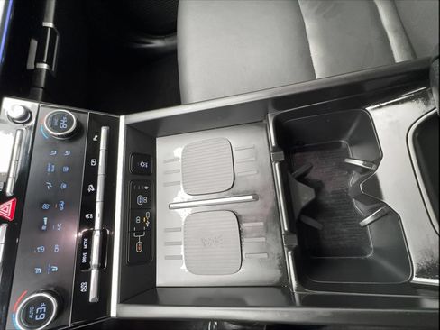 Used 2025 Hyundai Santa Fe Limited FWD image 52