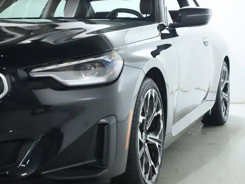 Used 2025 BMW 230i xDrive Coupe w/ Convenience Package image 4
