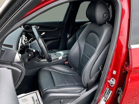 Used 2022 Mercedes-Benz GLC 300 4MATIC image 11