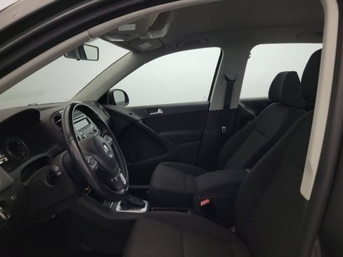 Used 2014 Volkswagen Tiguan S FWD image 17