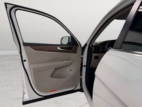 New 2026 Volkswagen Atlas SE image 20