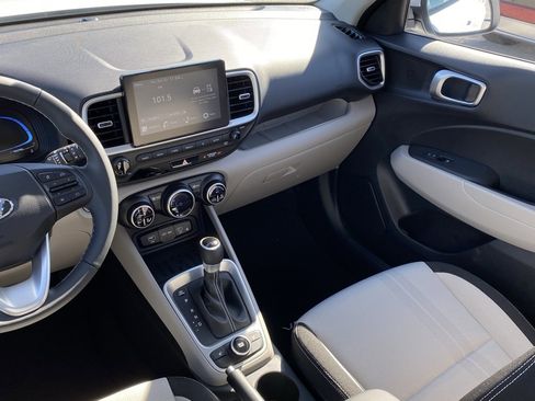 New 2026 Hyundai Venue SEL image 23