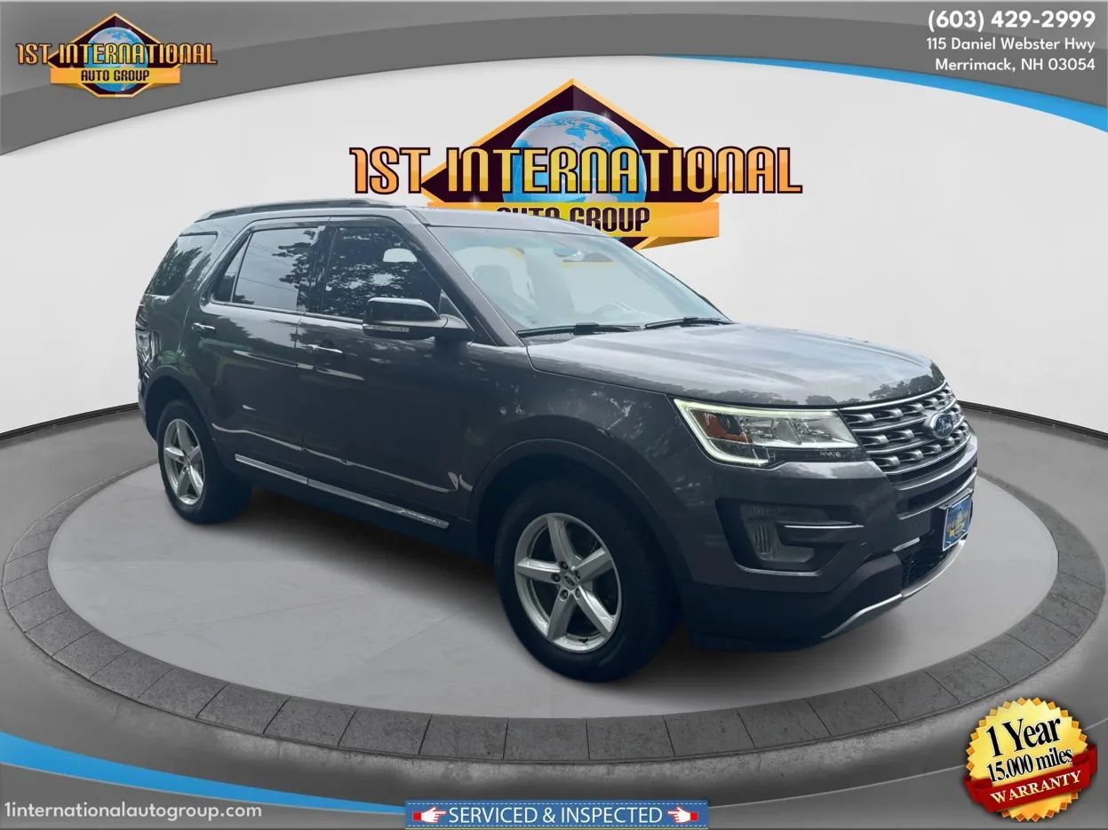 Used 2017 Ford Explorer XLT w/ Equipment Group 202A AWD/4WD image 2