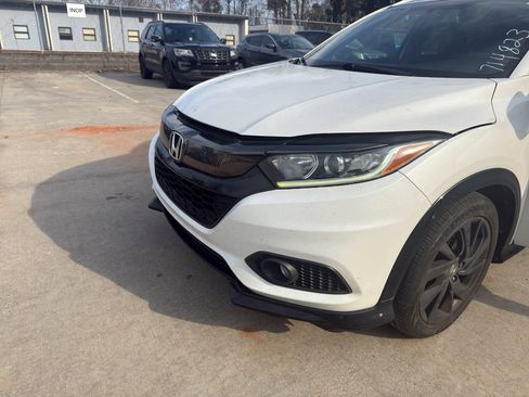 Used 2021 Honda HR-V Sport image 1