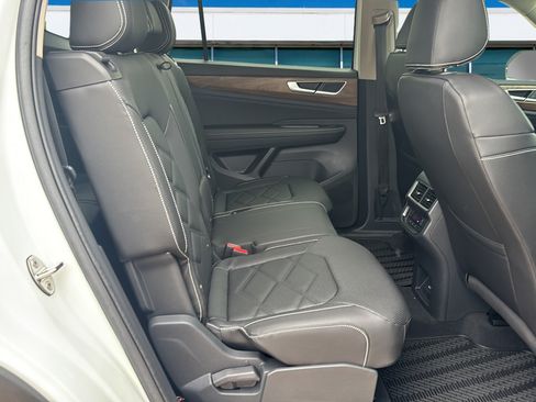 New 2026 Volkswagen Atlas SE FWD image 13
