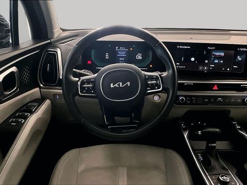 Used 2025 Kia Sorento S w/ Panoramic Sunroof Package AWD/4WD image 5