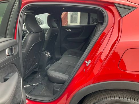 Used 2023 Volvo C40 P8 Recharge Ultimate AWD/4WD image 25