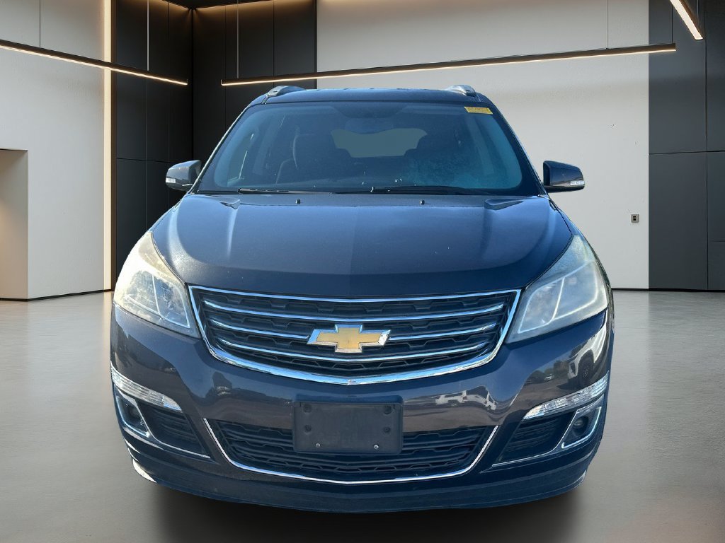 Used 2017 Chevrolet Traverse LT w/ Style and Technology Package FWD image 9