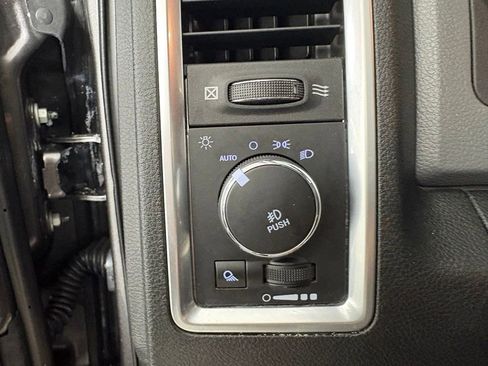 Used 2018 RAM 1500 Big Horn AWD/4WD image 19