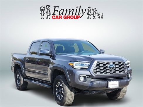 Used 2023 Toyota Tacoma SR image 2