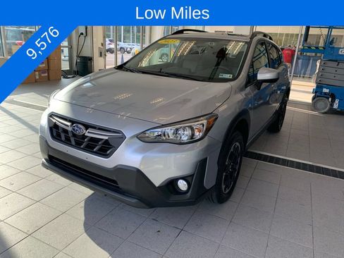 Used 2023 Subaru Crosstrek 2.0i Premium AWD/4WD image 2