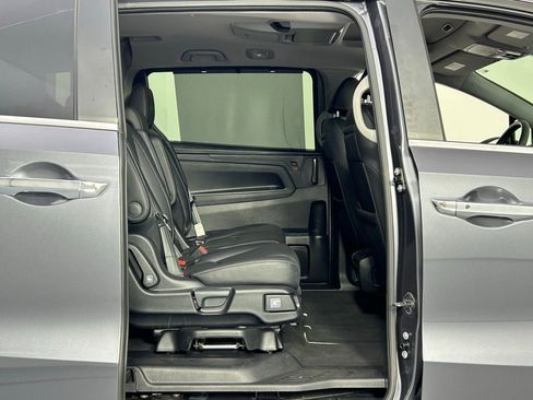 Used 2024 Honda Odyssey Touring image 12
