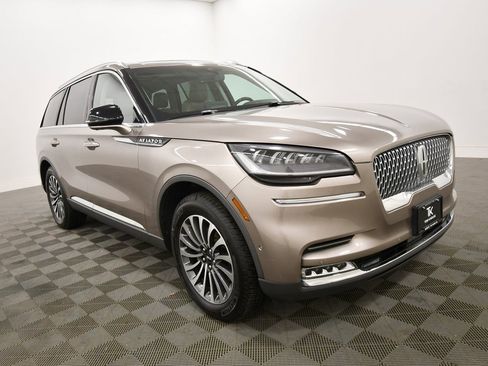 Used 2021 Lincoln Aviator Reserve w/ Equipment Group 201A image 10