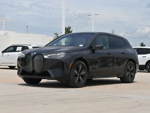 Certified 2024 BMW iX xDrive50 w/ Sport Package AWD/4WD image 5