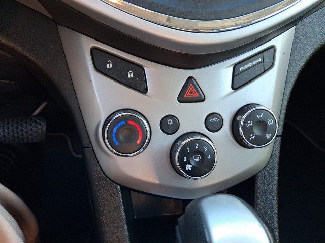 Used 2019 Chevrolet Sonic LT FWD image 27