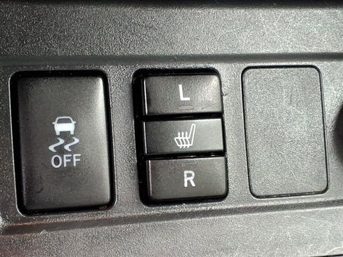 Used 2011 Toyota RAV4 Limited image 9