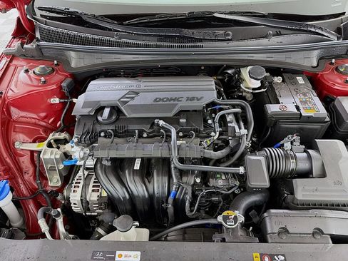 Used 2025 Hyundai Elantra Sport image 29