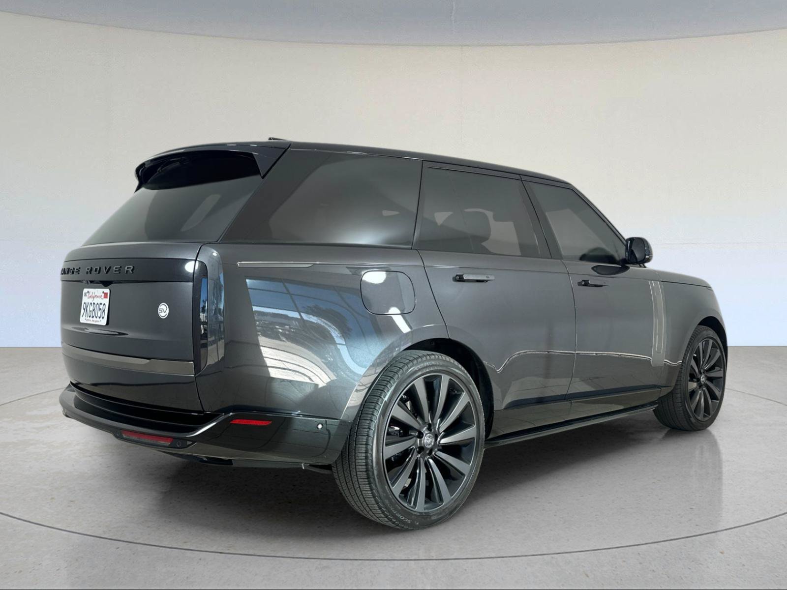 Used 2023 Land Rover Range Rover SV AWD/4WD image 6