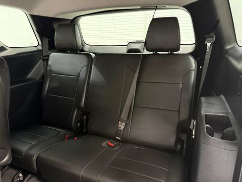 Used 2020 Chevrolet Traverse RS AWD/4WD image 17
