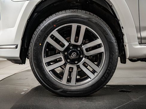 Used 2019 Toyota 4Runner Limited AWD/4WD image 14
