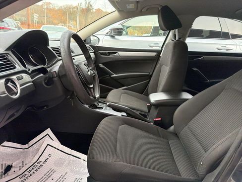 Used 2016 Volkswagen Passat 1.8T S image 18