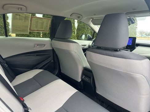 Certified 2025 Toyota Corolla LE image 32
