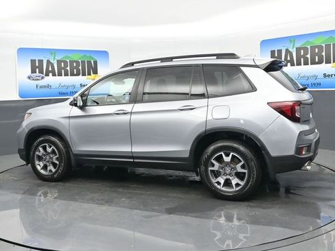 Used 2023 Honda Passport TrailSport image 3