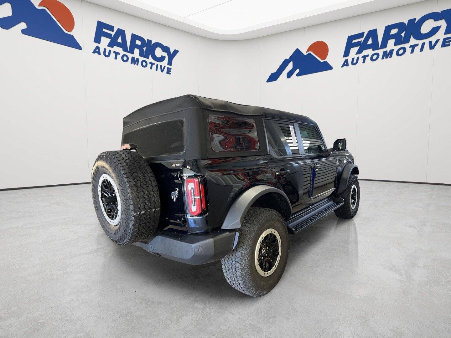 Used 2025 Ford Bronco Outer Banks w/ Sasquatch Package AWD/4WD image 10