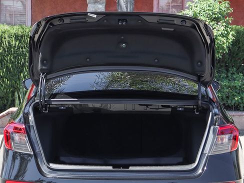 Used 2023 Honda Civic Touring image 8