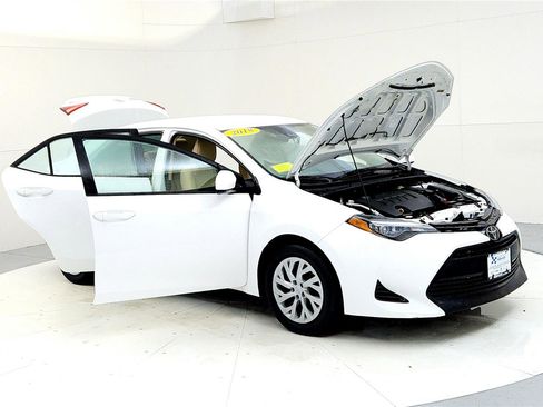 Certified 2018 Toyota Corolla LE image 12