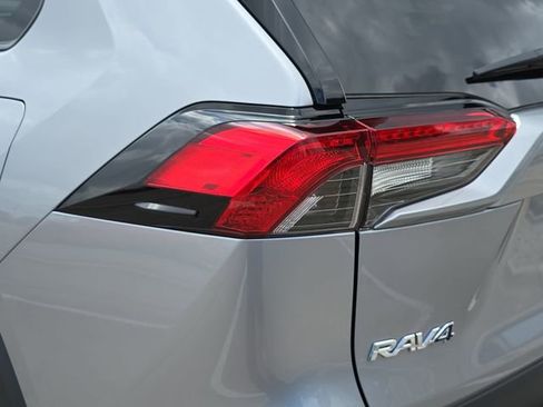 Used 2025 Toyota RAV4 LE image 33