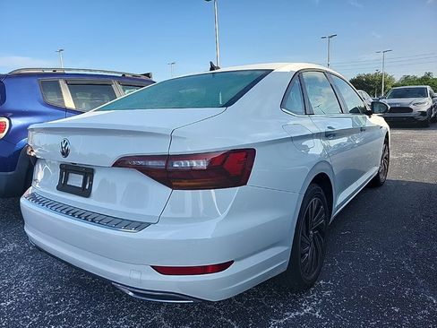 Used 2019 Volkswagen Jetta SEL Premium FWD image 3