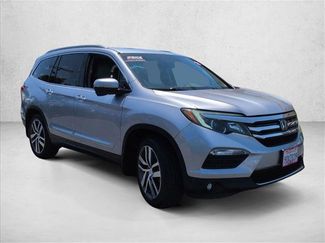 Used 2016 Honda Pilot Touring video 3