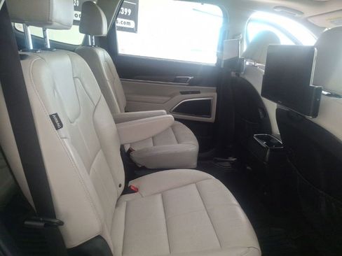 Used 2023 Kia Telluride EX w/ EX Captain's Chair Package FWD image 22