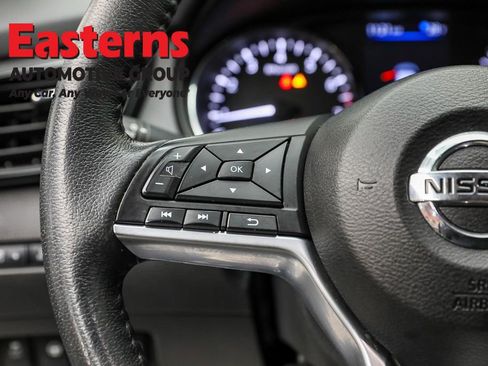 Used 2020 Nissan Rogue SV w/ Premium Package image 15