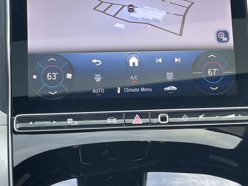 Used 2025 Mercedes-Benz GLC 300 image 29