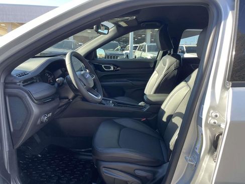 New 2026 Jeep Compass Latitude image 25