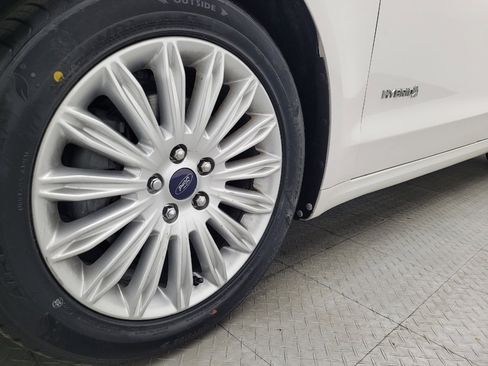 Used 2014 Ford Fusion SE w/ Equipment Group 502A image 31