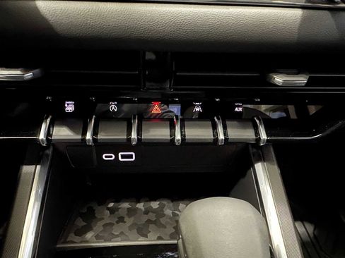 New 2026 GMC Canyon Elevation w/ Convenience Package image 28