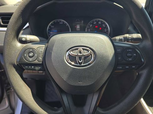 Used 2022 Toyota RAV4 XLE image 24