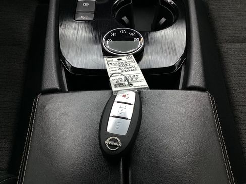 Used 2021 Nissan Rogue S AWD/4WD image 40