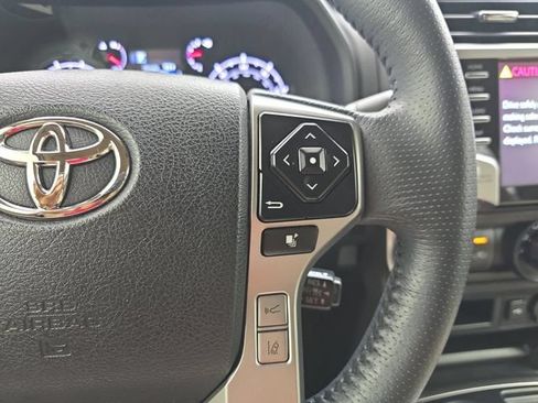 Used 2022 Toyota 4Runner SR5 RWD image 18
