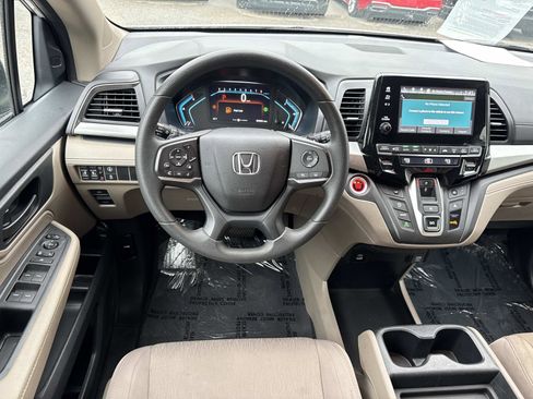 Used 2022 Honda Odyssey EX image 8