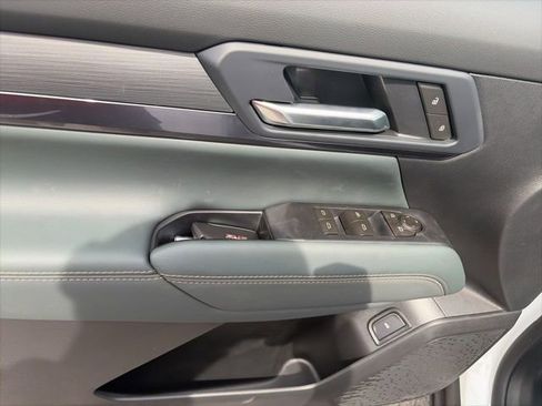 New 2026 GMC Terrain AT4 AWD/4WD image 17